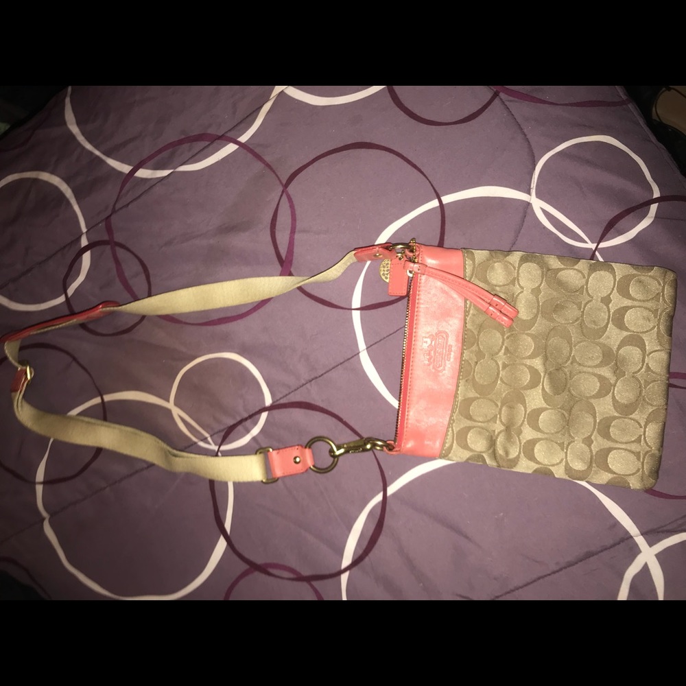 Coach crossbody ❤️